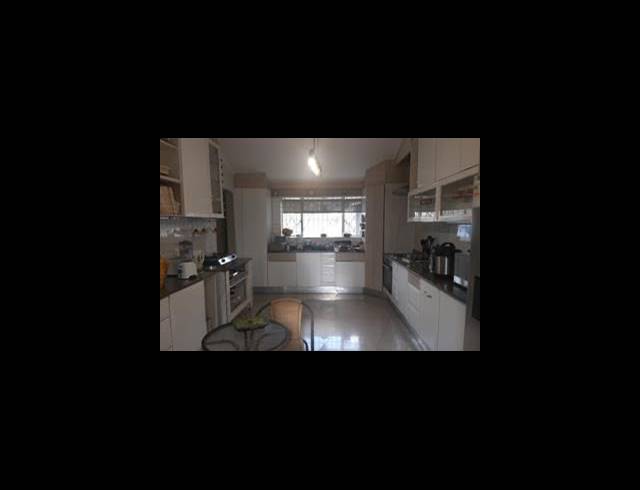 4 BEDROOM HOUSE FOR SALE IN BRAMLEY VIEW